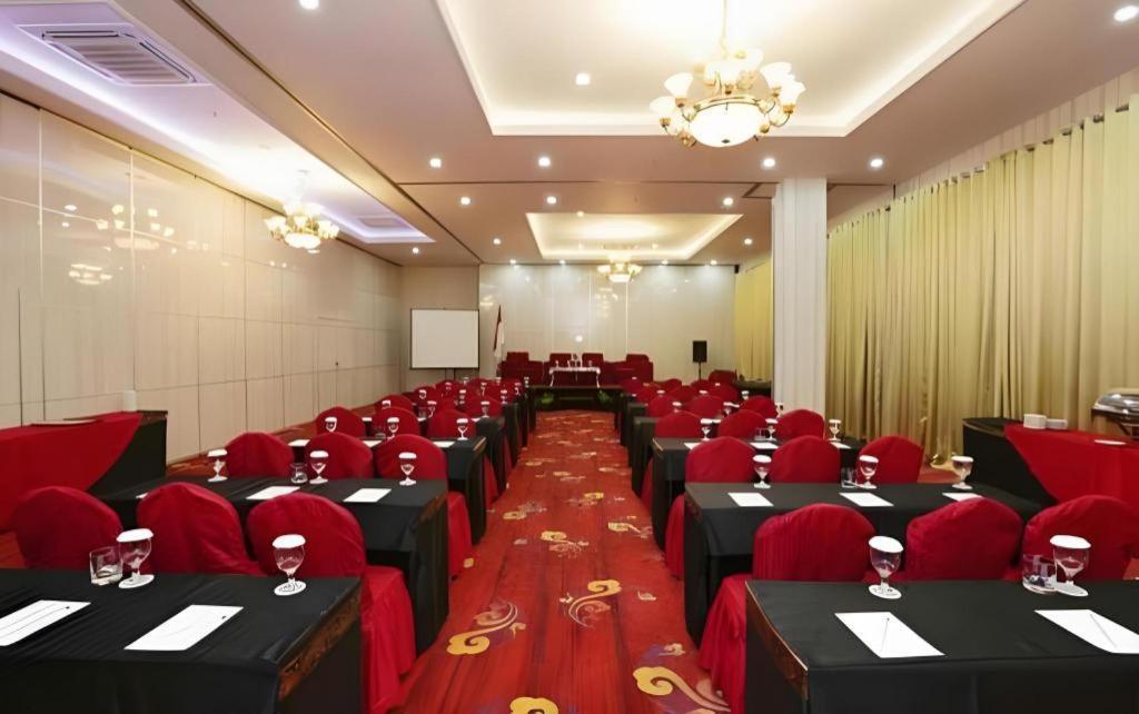 Sindoro Hotel Cilacap By Conary Exterior foto